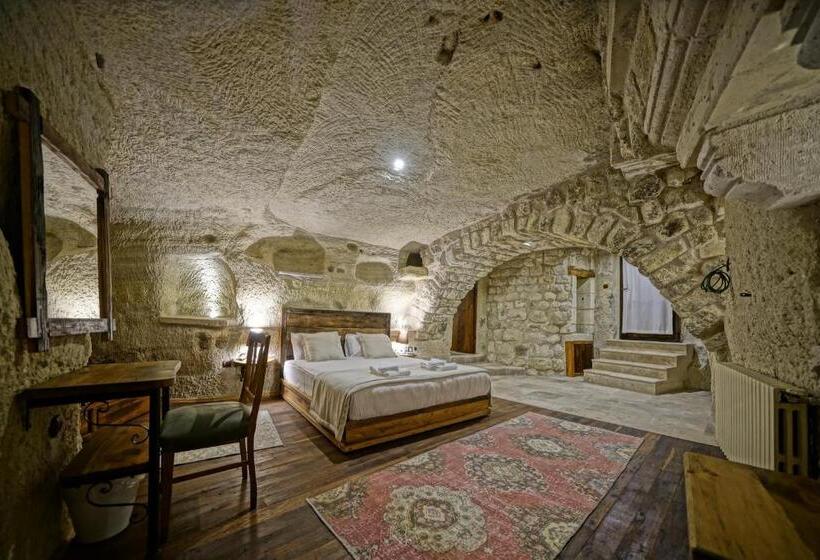 Семейный Номер, Naraca Cave House