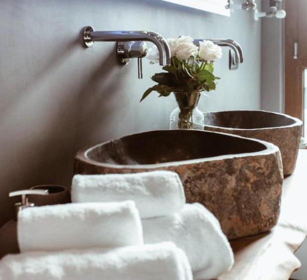 バルコニー付きデラックスルーム, Kero Luxury Rooms