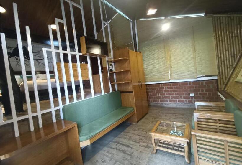 Номер Стандарт с Балконом, Zone Connect By The Park, Lansdowne