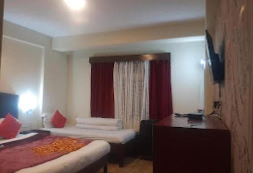 Номер Deluxe, Darjeeling Hotel Sandrup , Darjeeling