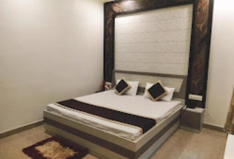 标准间, The Shree Jee Palace , Mirzapur