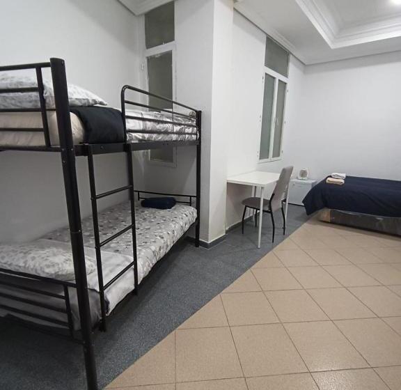 Economy Quadruple Room, Parsa Residencial House