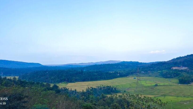 Номер Стандарт Вид на Горы, Angels Nest Home Stay 2 Acra Private Plantation Balconey Sunrice View Near Ngarhole Wild Life , Kuru