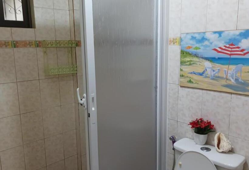 Дом 3 Спальни, Village Guest House, Hundred Islands