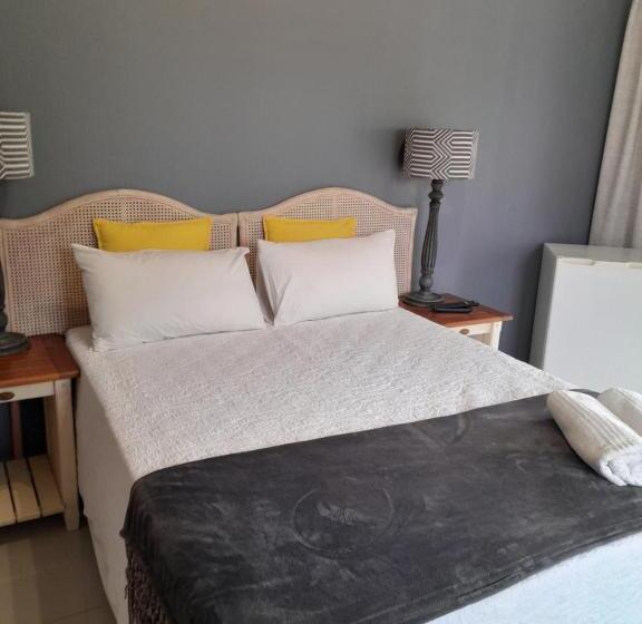 标准间带阳台, Indaba Manor Guesthouse