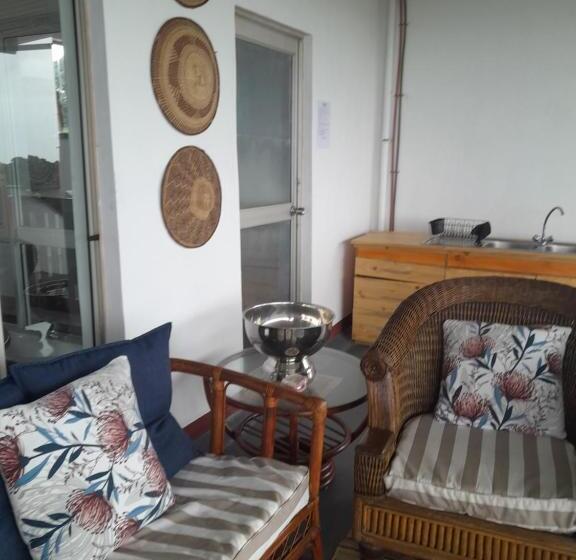 家庭间, Indaba Manor Guesthouse