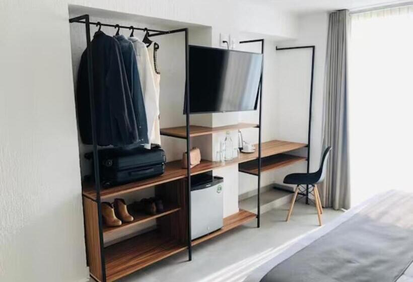 Quarto Estandar com Terraço, Urban Chapalita