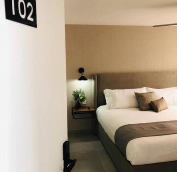 Quarto Estandar, Urban Chapalita