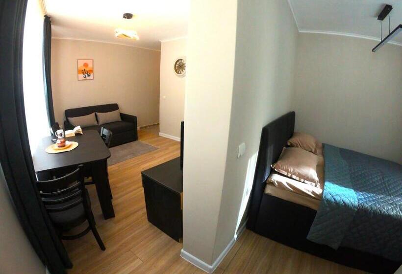标准工作室, Dream View Apartments