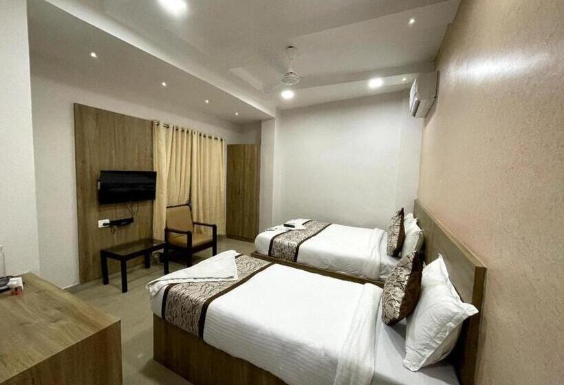 اتاق لوکس سه تخته, Green Terrus Business Class