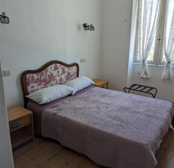 Номер Стандарт, Auberge Des Pins