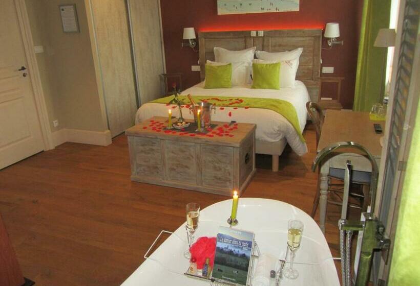 Номер Deluxe, Le Relais Des Deux Tours