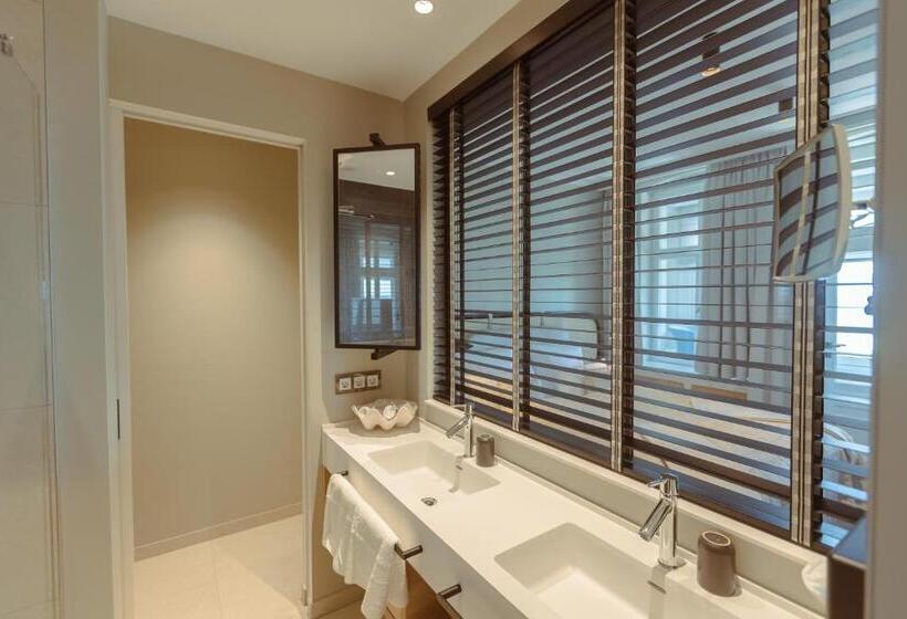 سوییت جونیور, Strandhotel Ostende