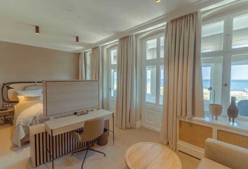 سوییت جونیور, Strandhotel Ostende