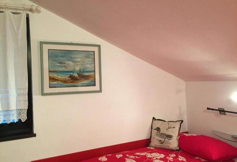 Трехместный Номер Стандарт Вид на Сад, B&b Claro De Luna