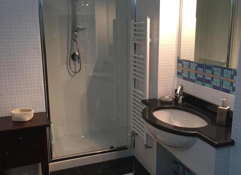 Студия Стандарт, B&b Claro De Luna