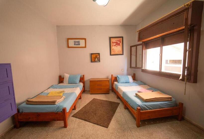 غرفة قياسية حمام مشترك, Adventurekeys Surf Yoga Cowork
