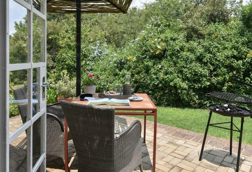 Номер Комфорт, Random Harvest Country Cottages