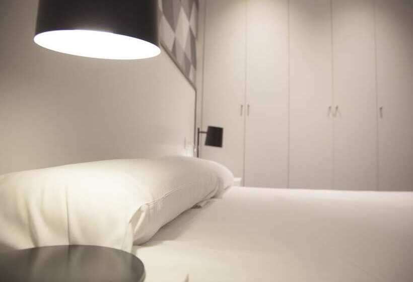 آپارتمان 2 خوابه, Flats Friends Soho Suites