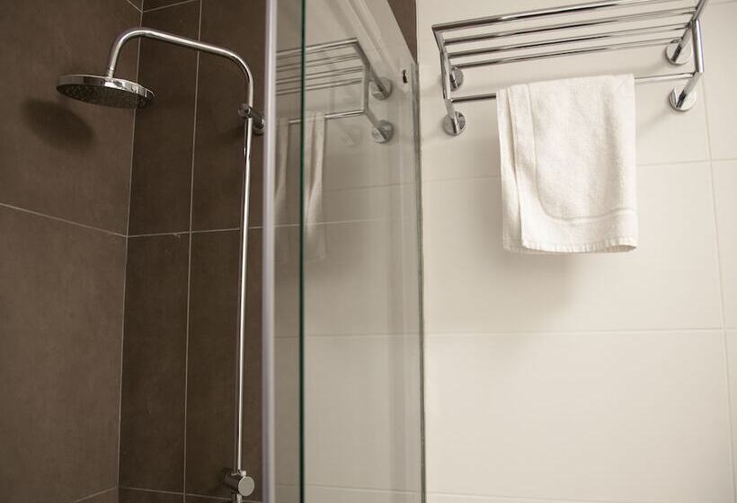 آپارتمان 3 خوابه, Flats Friends Soho Suites