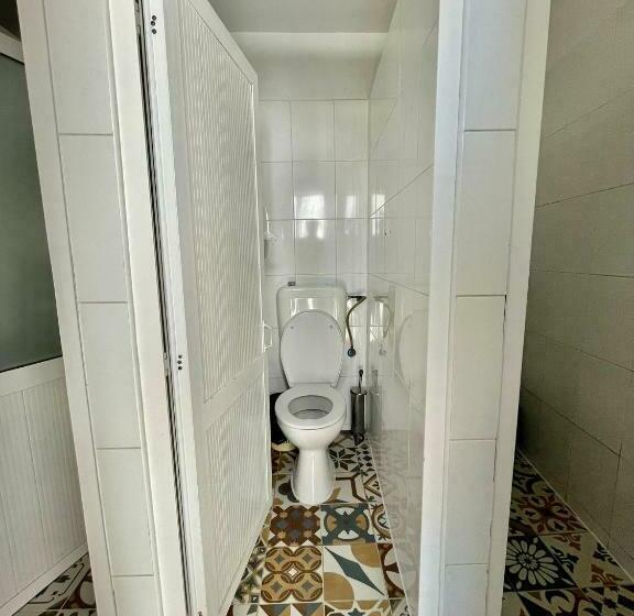 스탠다드 룸 공동 욕실, Hostel Cazino Nord Rooms