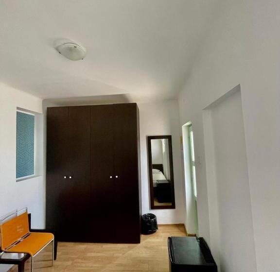 스탠다드 룸 공동 욕실, Hostel Cazino Nord Rooms