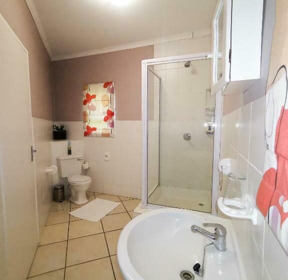 Семейный Номер, Loerie Guesthouse