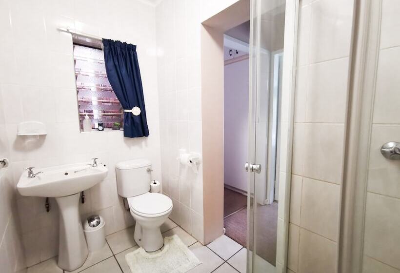 Номер Стандарт, Loerie Guesthouse