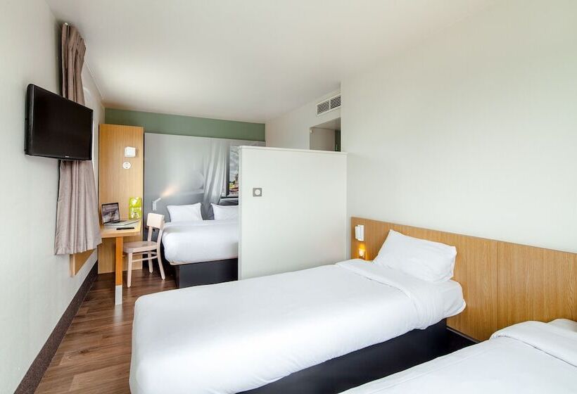 Четырехместный Номер Стандарт, B&b Hotel Bordeaux Mérignac Hôtel De Ville