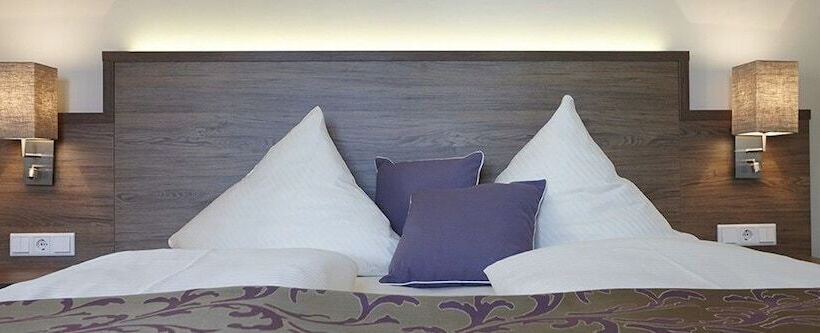 Люкс Повышенной Комфортности, Boutique Hotel Zur Post