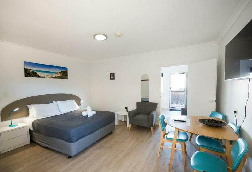 패밀리 룸, Clearwater Motel Apartments
