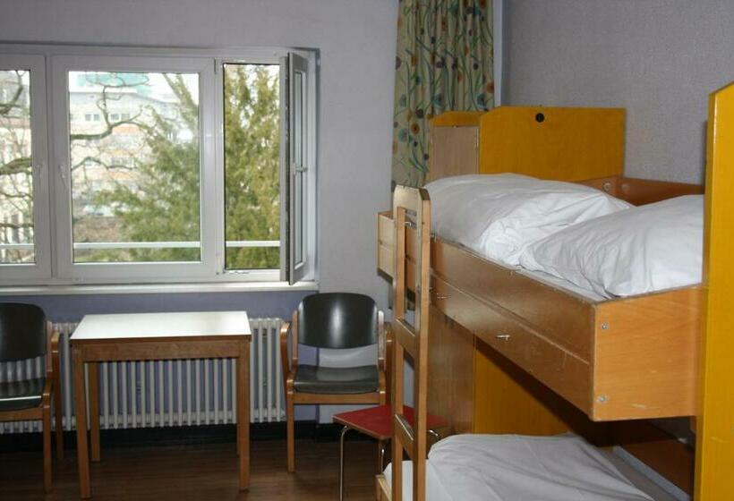 Семейный Номер, Jugendherberge Frankfurt   Haus Der Jugend
