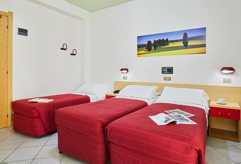Трехместный Номер Стандарт с Балконом, Santa Caterina Hotel & Bike