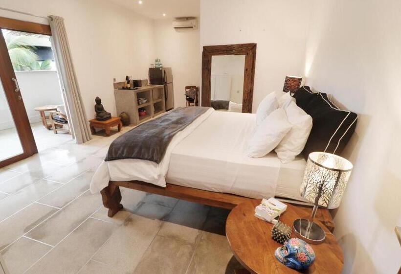 Escritório Deluxe, The Apartments Canggu