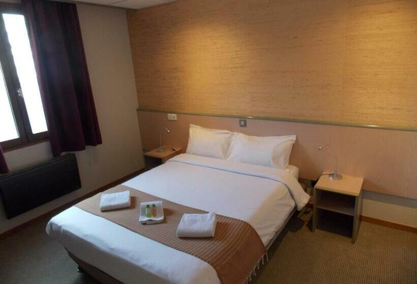 Номер Стандарт, Hôtel Le Savoie