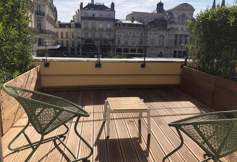 اتاق یک تخته با تراس, Saintjulien