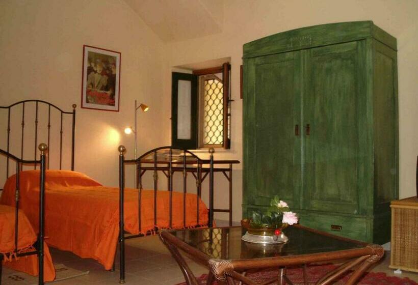 Студио Стандарт Вид на Сад, B&b Di Charme Camelie Palazzo Nicotra