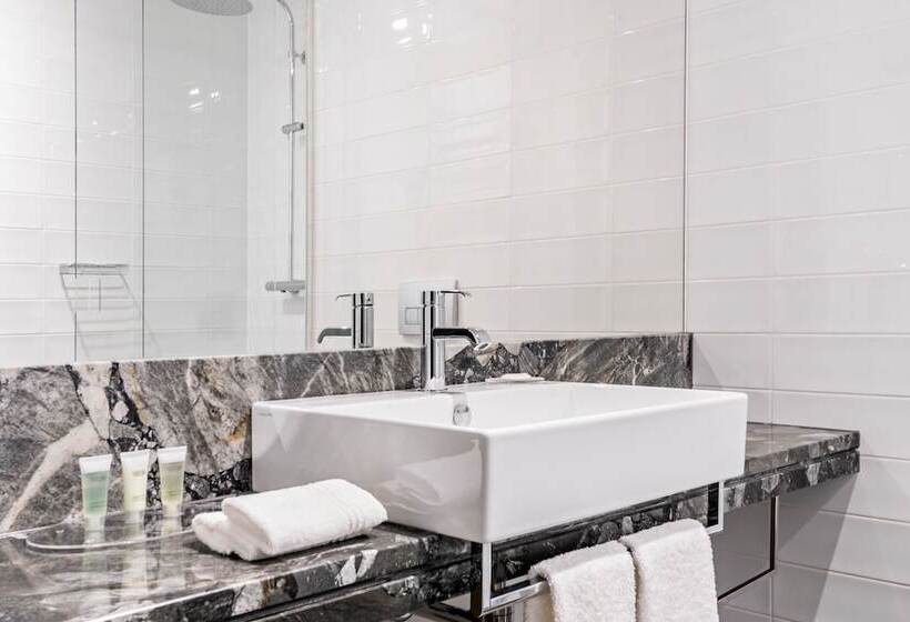 スタンダードルーム, Courtyard By Marriott Brno