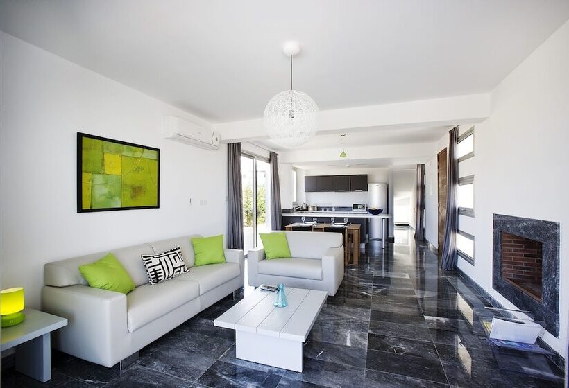Вилла 2 Спальни, Paradise Cove Luxurious Beach Villas