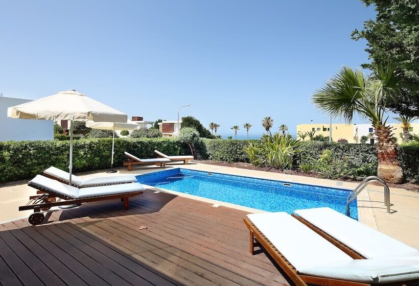 Вилла 2 Спальни, Paradise Cove Luxurious Beach Villas