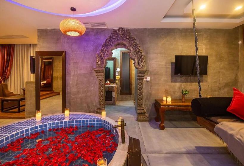 Королевский Люкс, Cambana D'angkor Suites