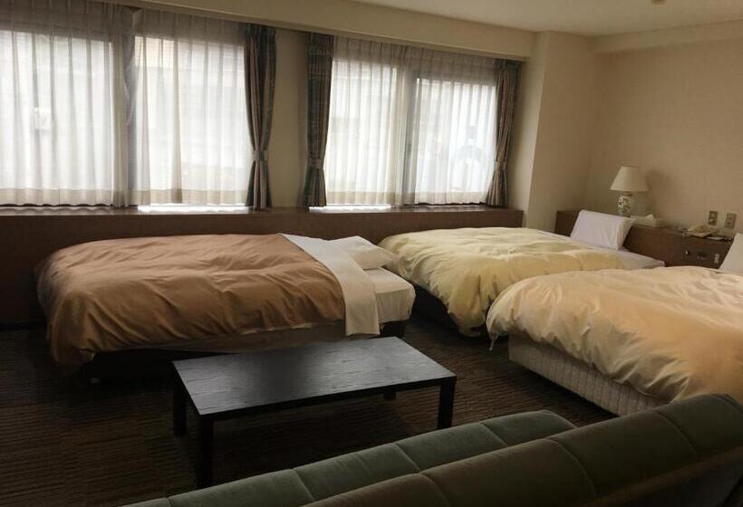 Семейный Номер, Crown Hills Matsuyama