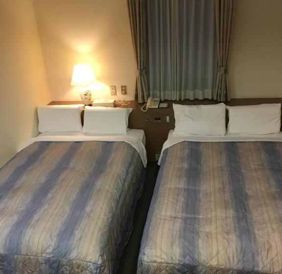 Четырехместный Номер Стандарт, Crown Hills Matsuyama