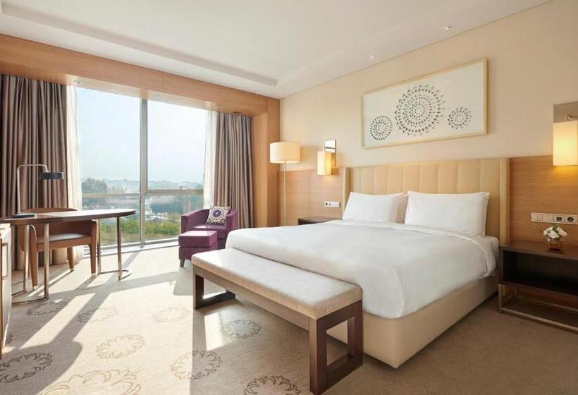 Club Room King Bed, Hyatt Regency Tashkent