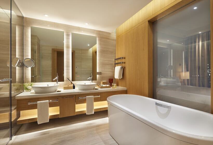سوییت, Hyatt Regency Tashkent