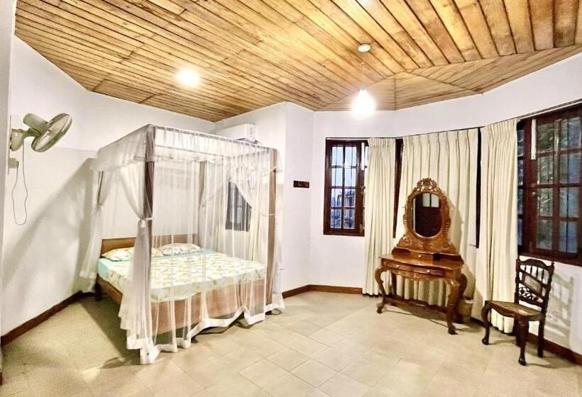Quarto Estandar Cama King, Pearl House