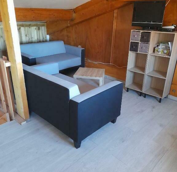 Семейный Номер Вид на Сад, Chambres D Hôtes Chez Cécile à Lagnes