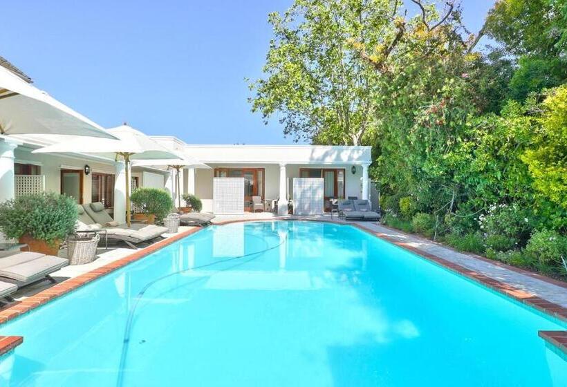 غرفة ديلوكس مطلّة علي الحديقة, Fernwood Manor Boutique Guest House