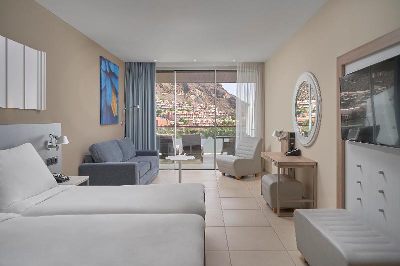 수피리어 룸 풀장 전망, Radisson Blu Resort & Spa, Gran Canaria Mogan