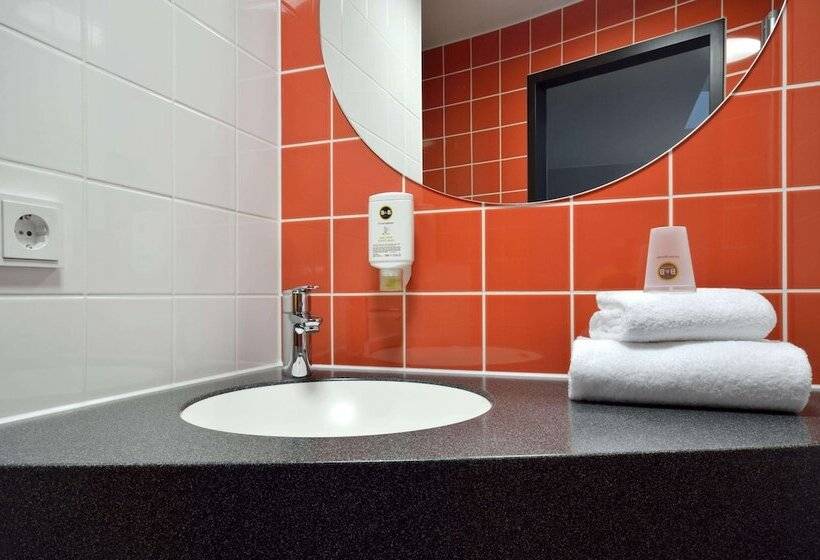 غرفة قياسية ثلاثية, B&b Hotel Passau